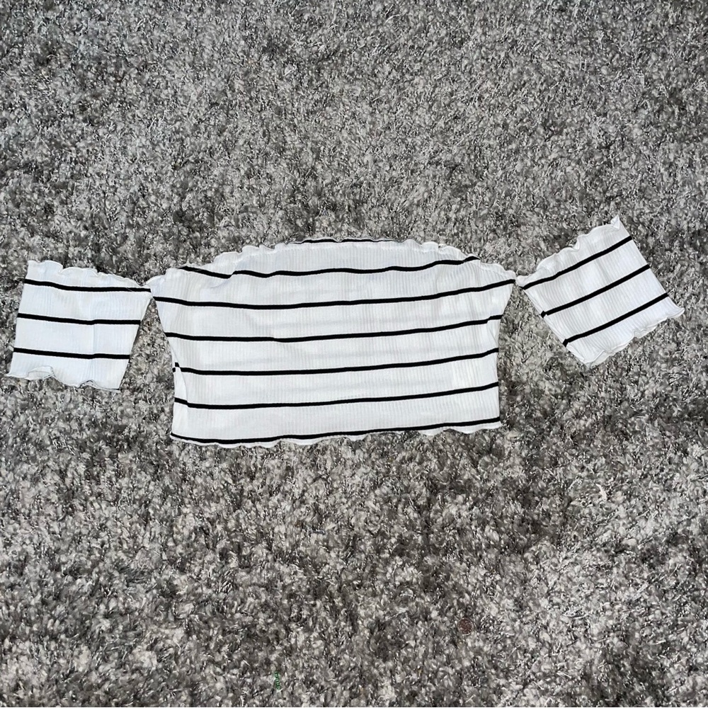NWOT Striped Strapless Crop Top- Size Large- Black & White stripes